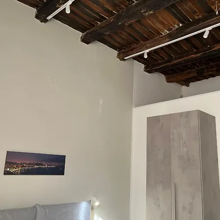 Neapolis Francy Marechiaro *