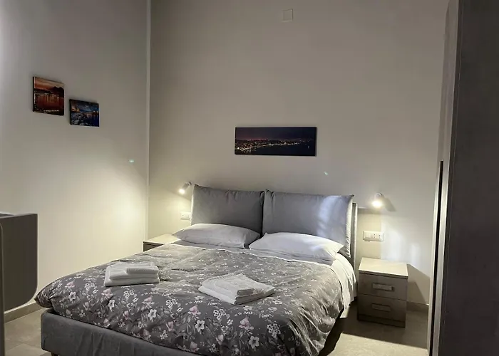 Neapolis Francy Marechiaro *